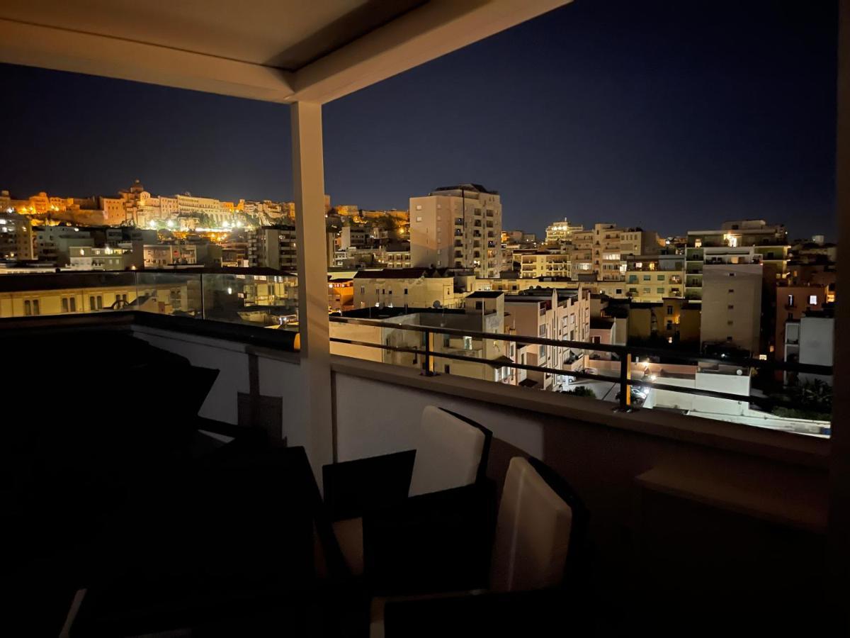 18 Dante Luxury Suites Cagliari Dış mekan fotoğraf