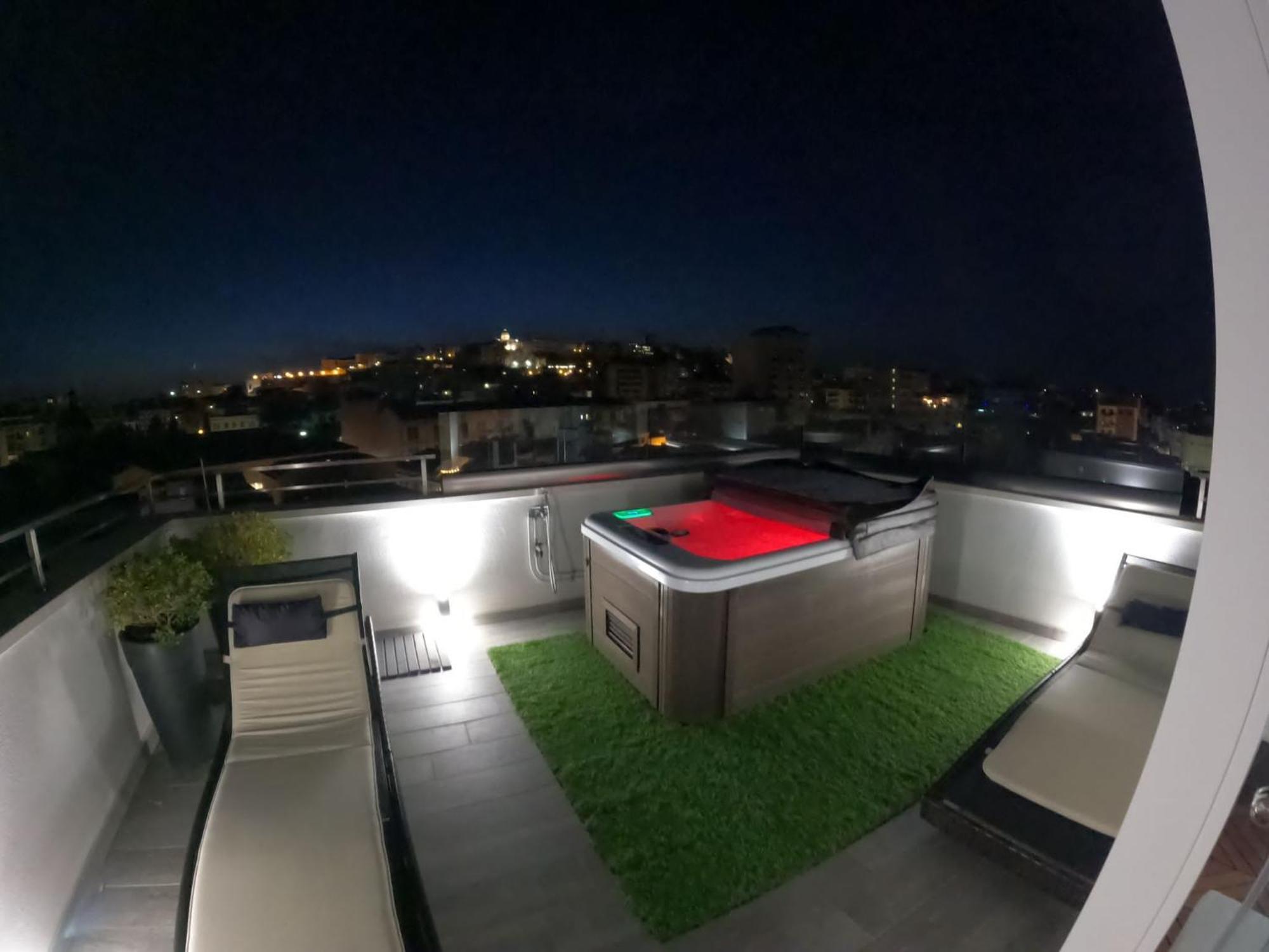 18 Dante Luxury Suites Cagliari Dış mekan fotoğraf