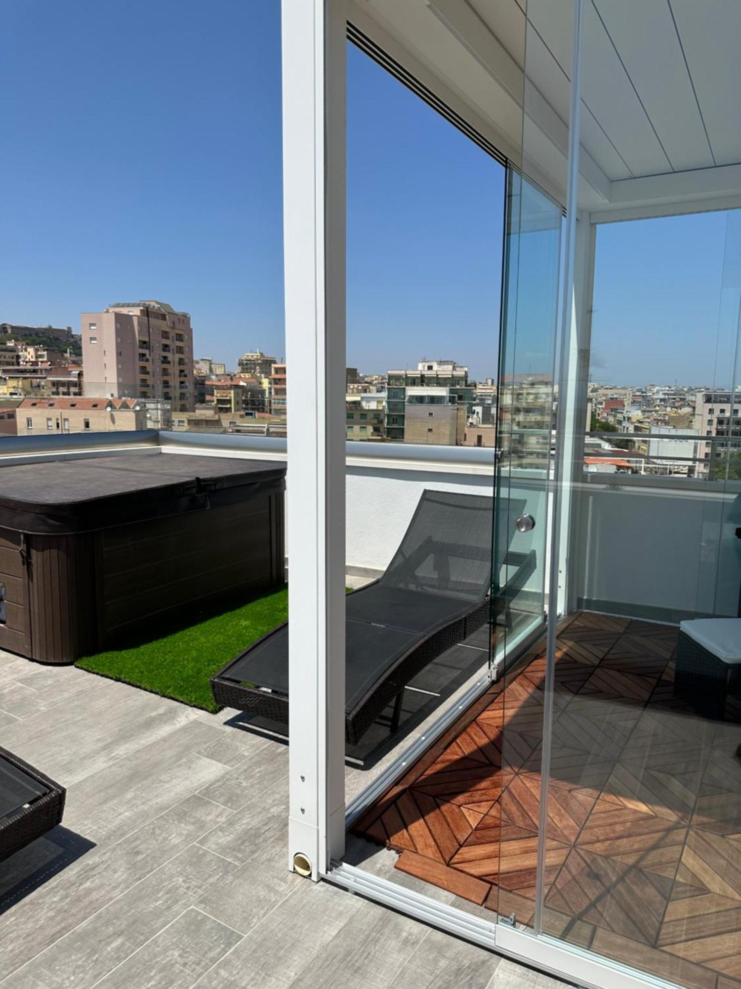 18 Dante Luxury Suites Cagliari Dış mekan fotoğraf