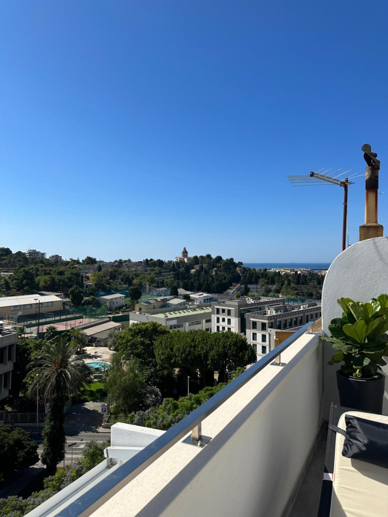 18 Dante Luxury Suites Cagliari Dış mekan fotoğraf